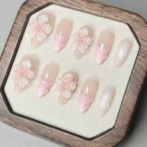 Almond Handmade Press-on Nails Art Set - Pink and Cream